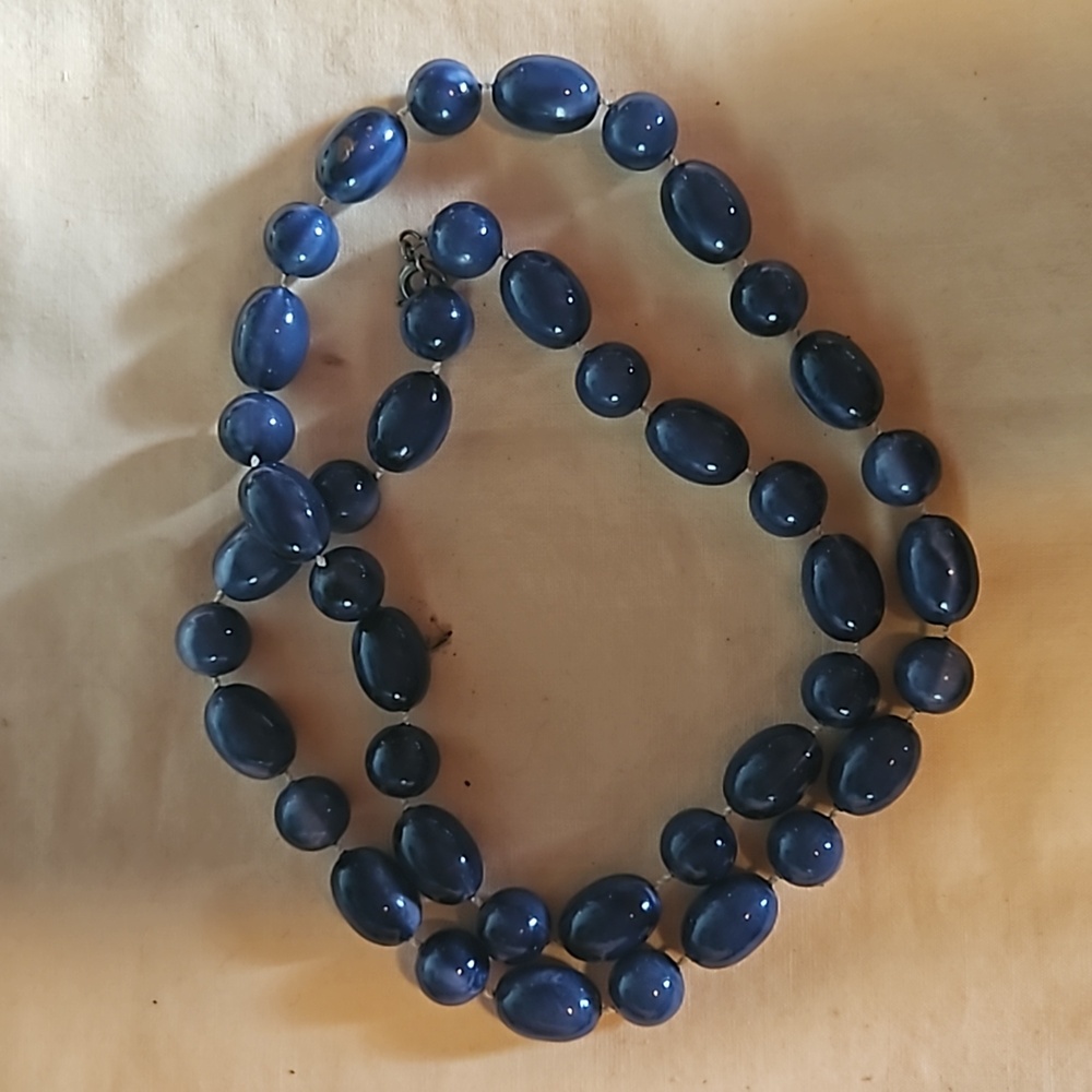 Bluish whitish beaded necklace